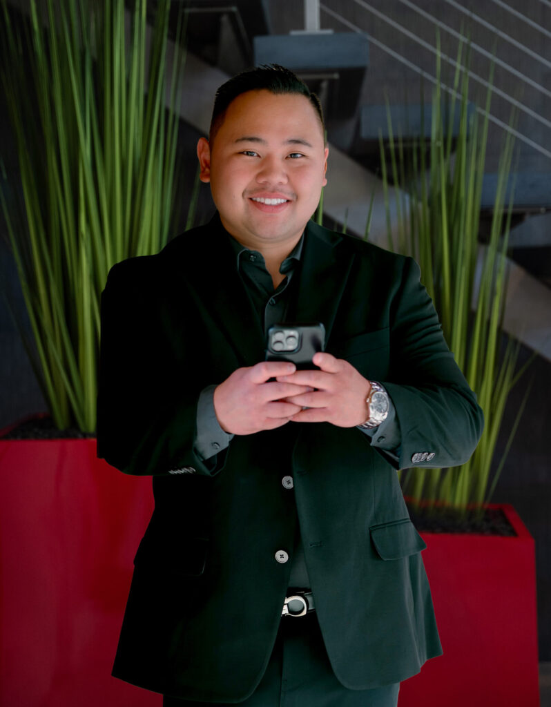 Leland  Wong